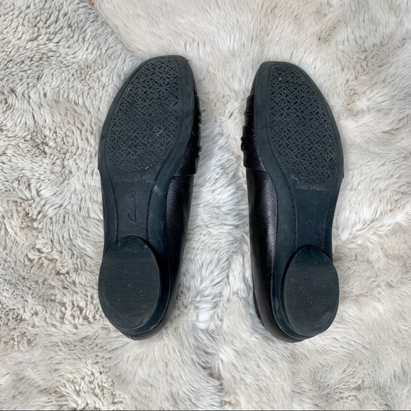 Clarks Black Leather Flats - Picture 2 of 3